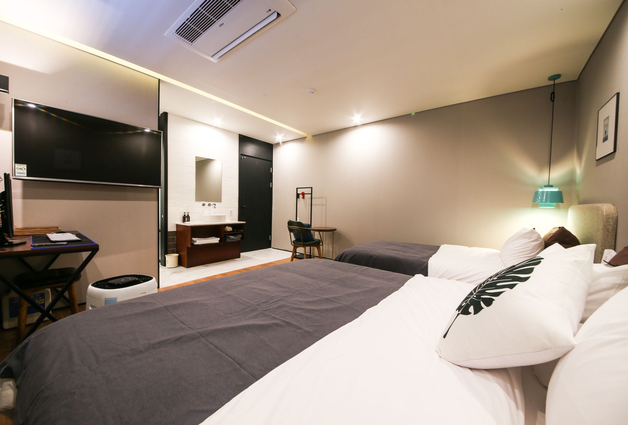 Brown Dot Hotel Yangjeong Busan Esterno foto